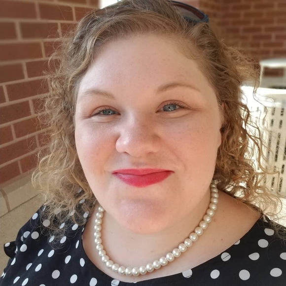 Meet your Posher, Amy - Picture 1 of 1